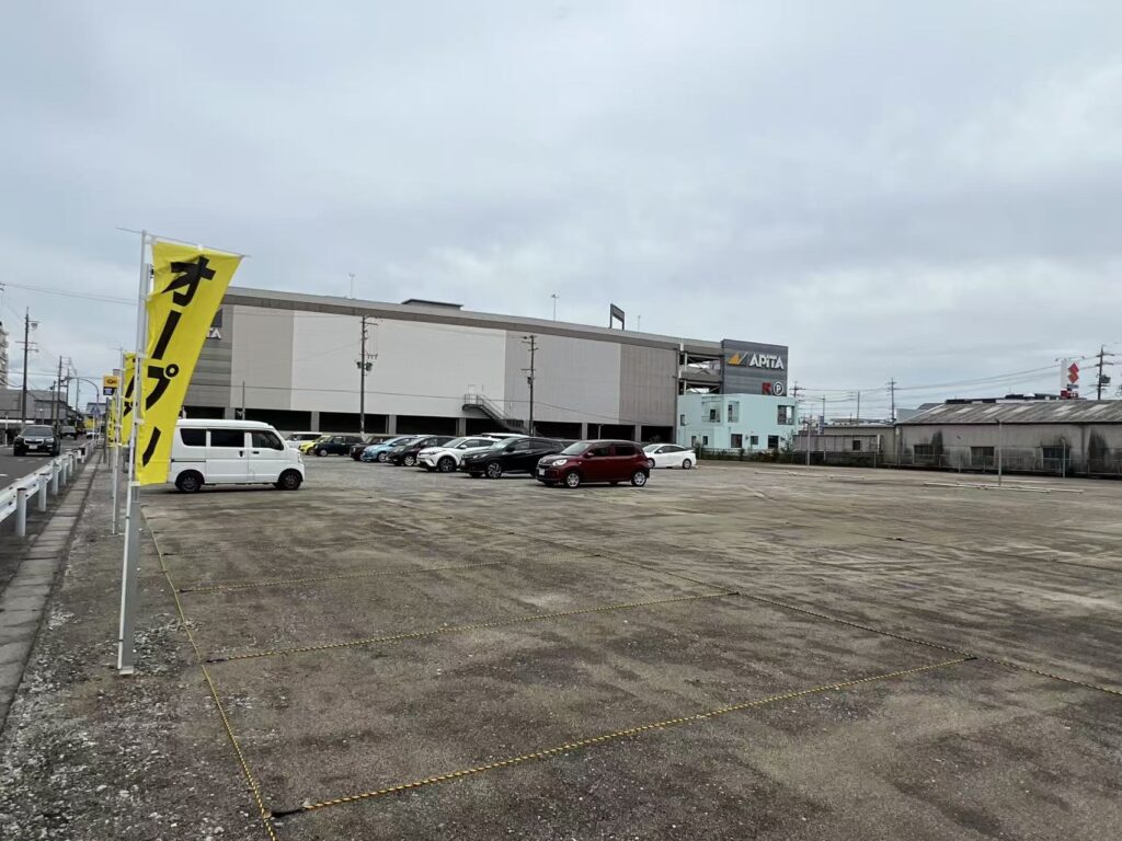 ワイティーエム YTM 看板のことならワイティーエム カンバン製造 space24 space二十四 コインパーキング設備 コインパーキング看板 SPACE シード PARKINGPAY 看板製作のワイティーエム チケパ ステパ シード 駐車場建設 二川 豊橋 名古屋 愛知 パークエイジ パークゼウス 駅前コインパーキング